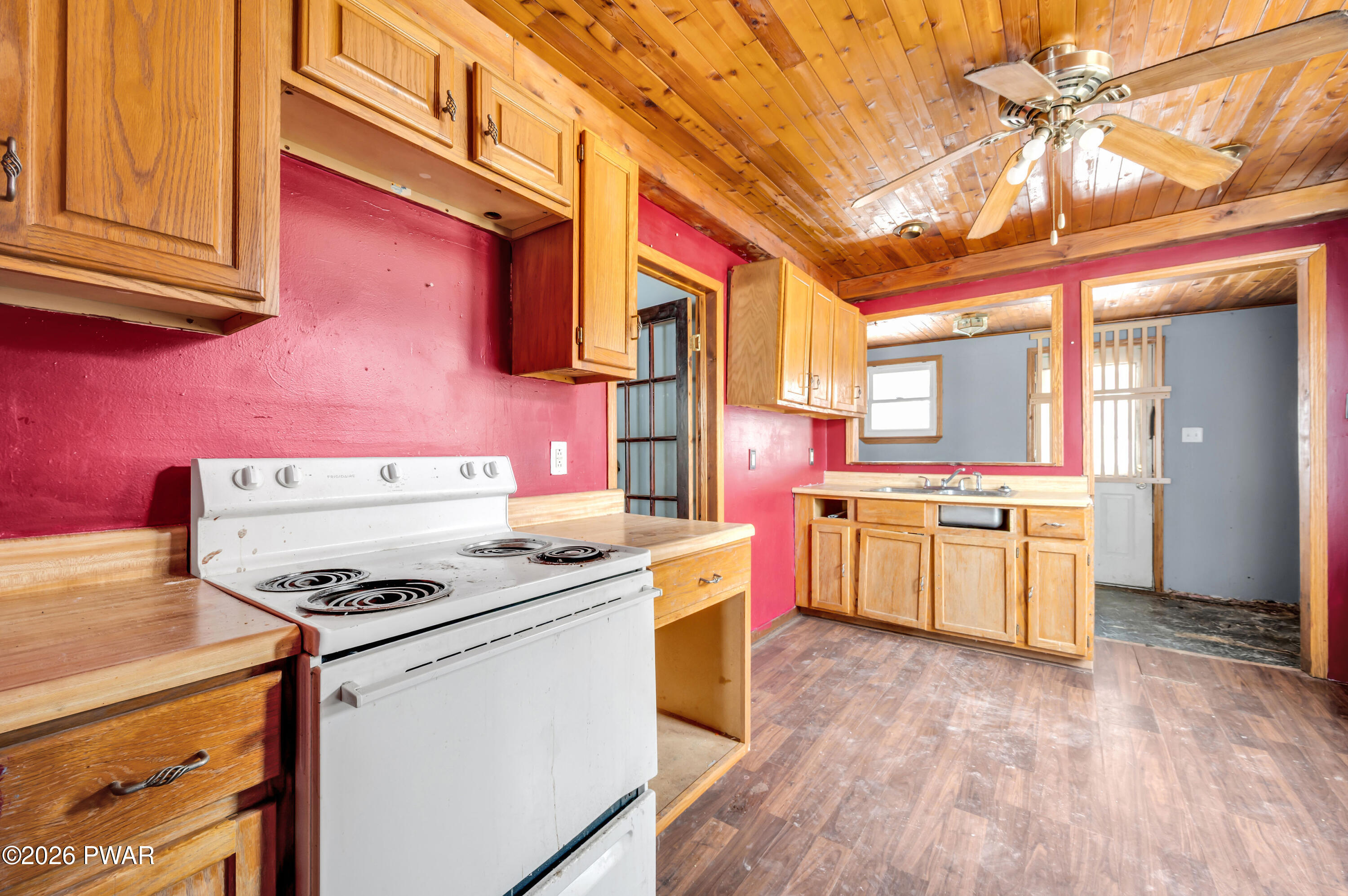 919 Sanderson Avenue Scranton, PA 18509 - Photo 9 of 20