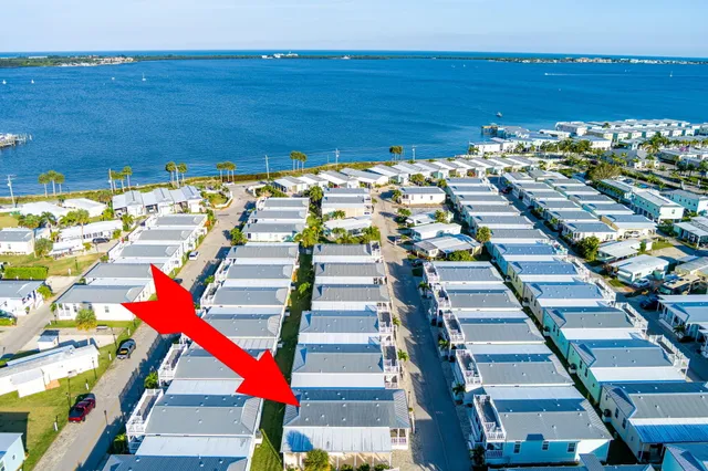 a view of building with yard