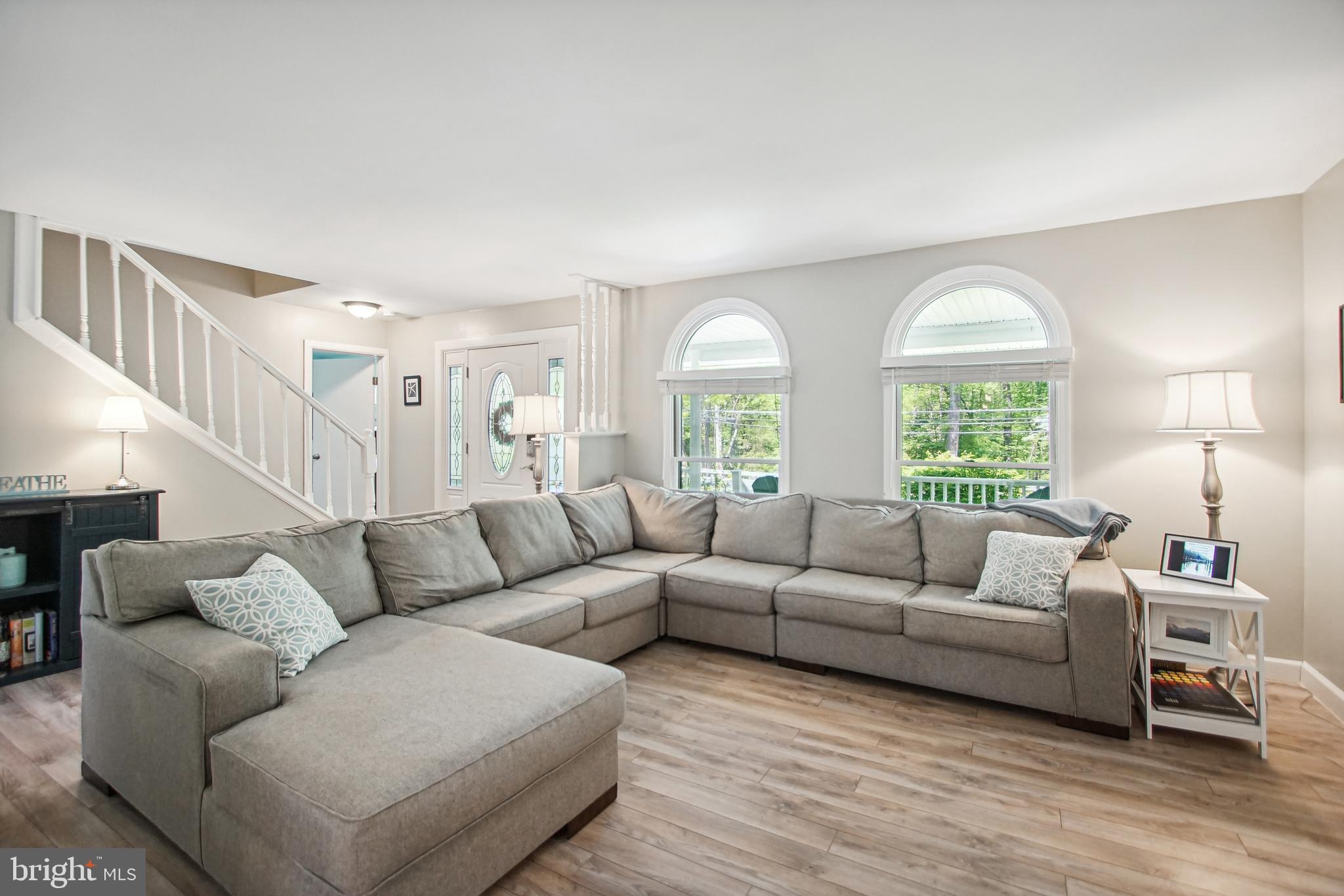 8675 Rue Court Owings, MD 20736 - Photo 13 of 50 Living Room