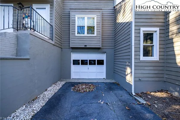 $267,500 | 30 Village Road, Glade Valley, NC 28627