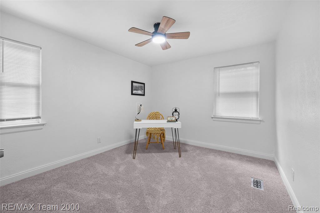 5935 Devonshire Road Detroit, MI 48224 - Photo 19 of 33
