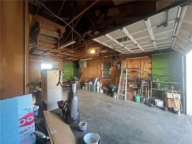 $275,000 | 2943 North Walnut Street, Avondale, MO 64117