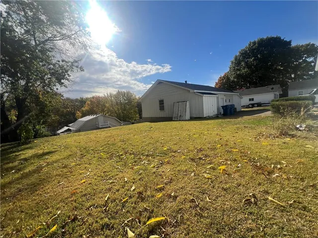 $275,000 | 2943 North Walnut Street, Avondale, MO 64117