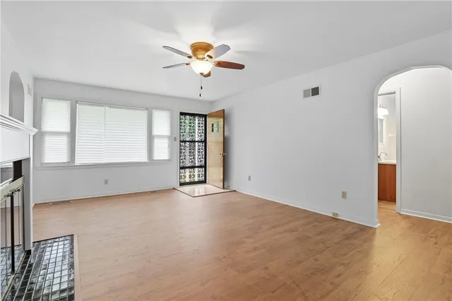 $275,000 | 2943 North Walnut Street, Avondale, MO 64117