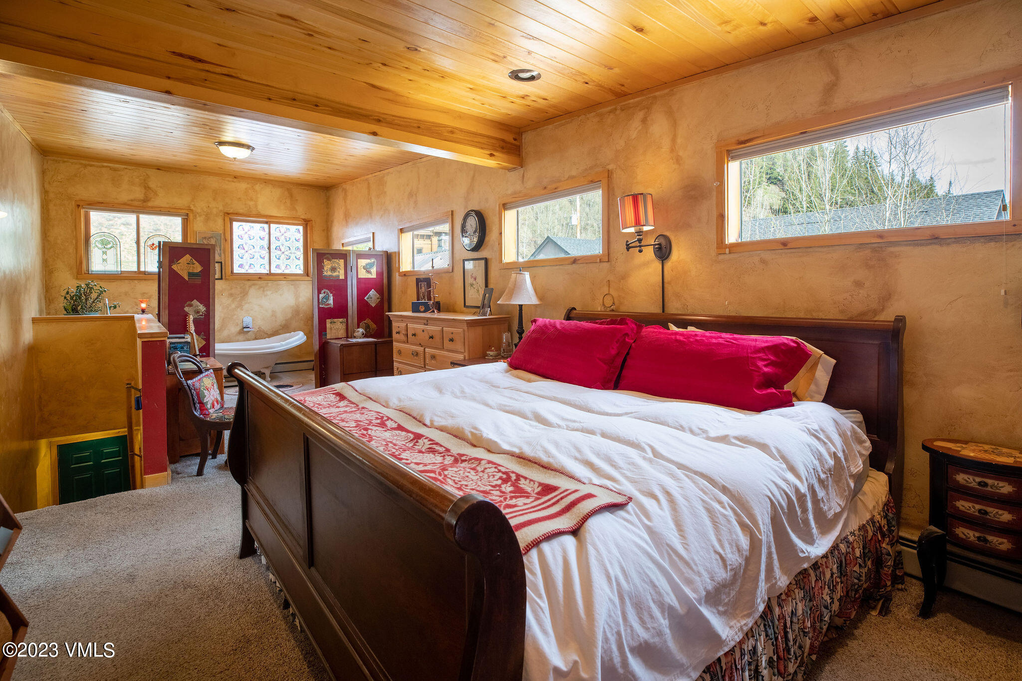 407 Eagle Street Red Cliff, CO 81649 - Photo 12 of 22 407_eagle_st_interior_master_b