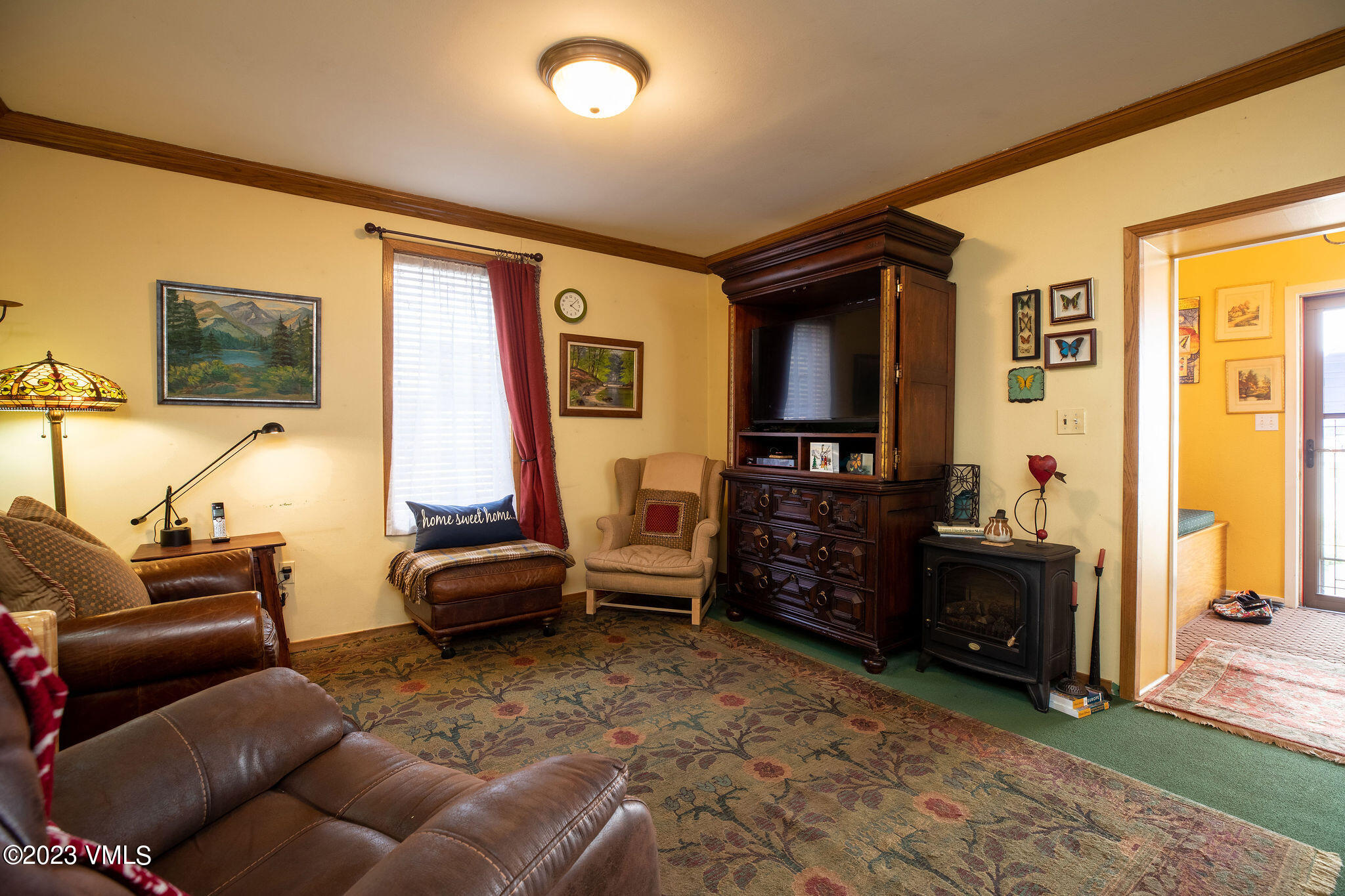 407 Eagle Street Red Cliff, CO 81649 - Photo 3 of 22 407_eagle_st_interior_living_b