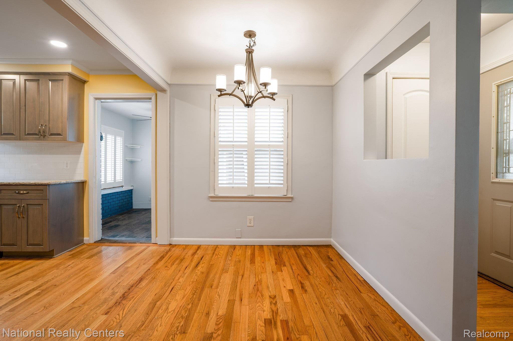 30864 Ridgeway Drive Farmington, MI 48334 - Photo 12 of 35 12-web-or-mls-30864-Ridgeway-Dr-12.jpg