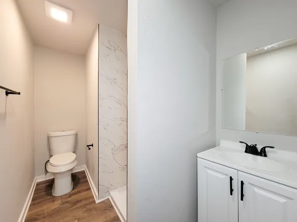 $2,000 | 5815 Southseas Street, Houston, TX 77033
