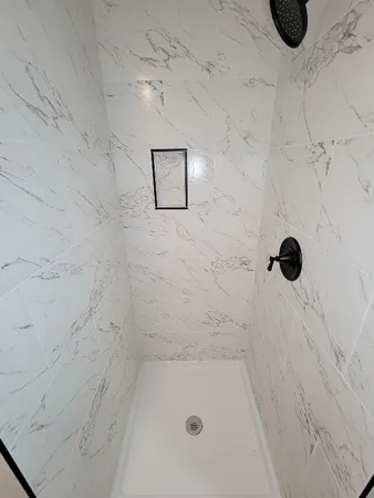 $2,000 | 5815 Southseas Street, Houston, TX 77033