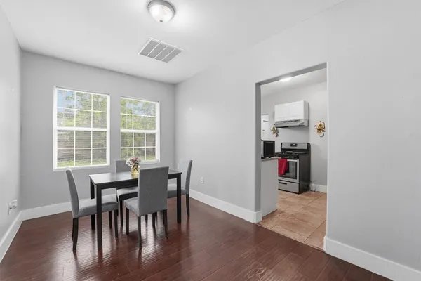 $300,000 | 4426 Canal Street, Houston, TX 77011