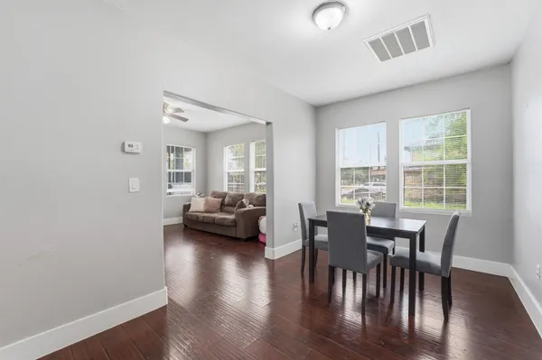 $300,000 | 4426 Canal Street, Houston, TX 77011