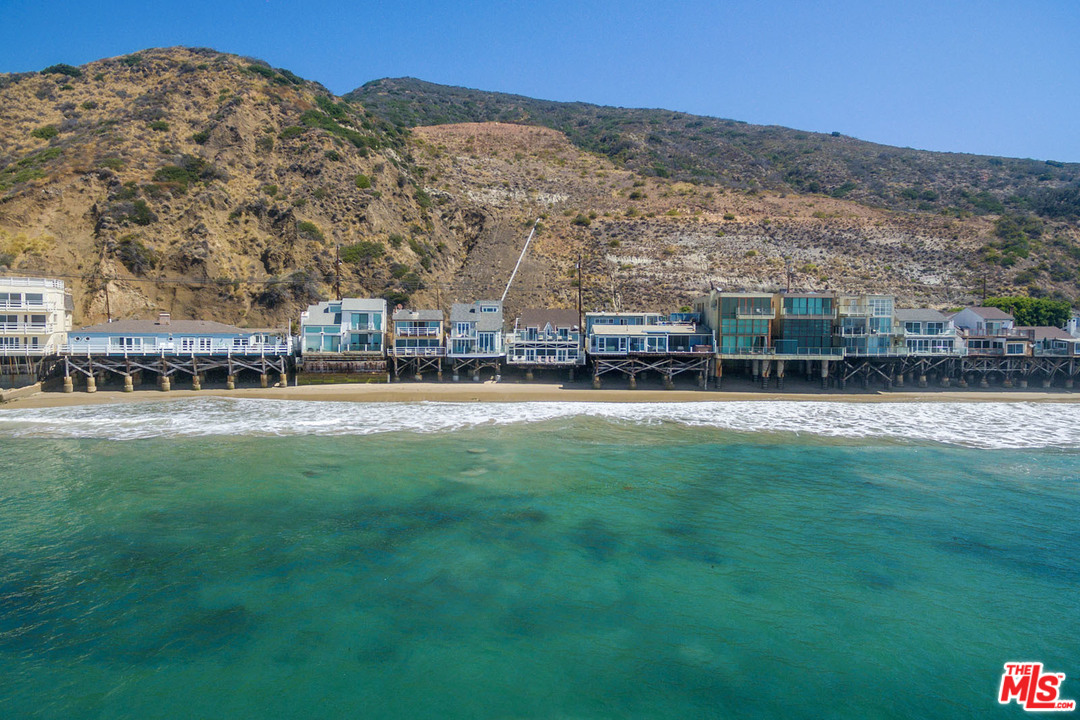 19232 Pacific Coast Highway Malibu, CA 90265 - Photo 2 of 23