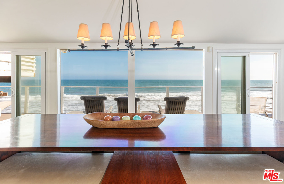 19232 Pacific Coast Highway Malibu, CA 90265 - Photo 11 of 23