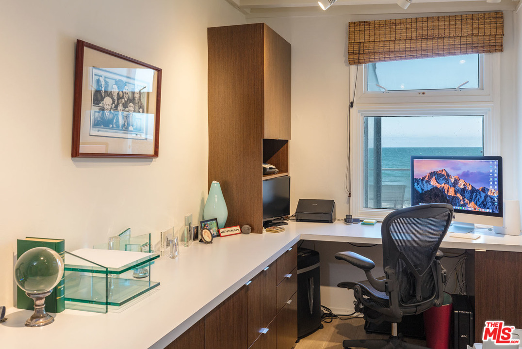 19232 Pacific Coast Highway Malibu, CA 90265 - Photo 21 of 23