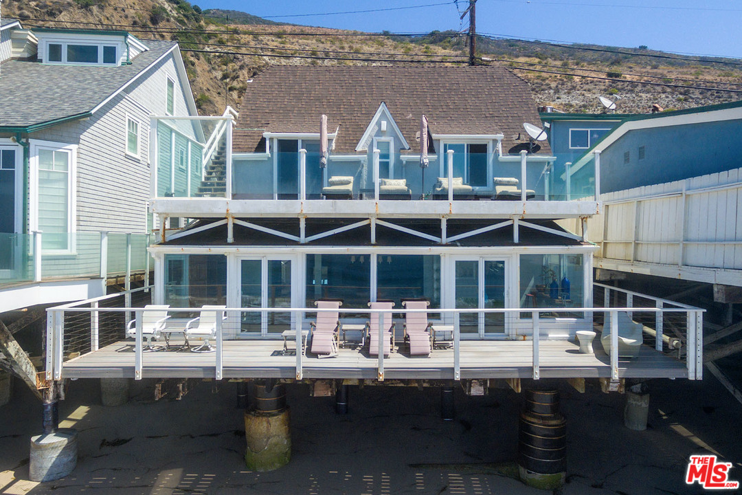 19232 Pacific Coast Highway Malibu, CA 90265 - Photo 5 of 23