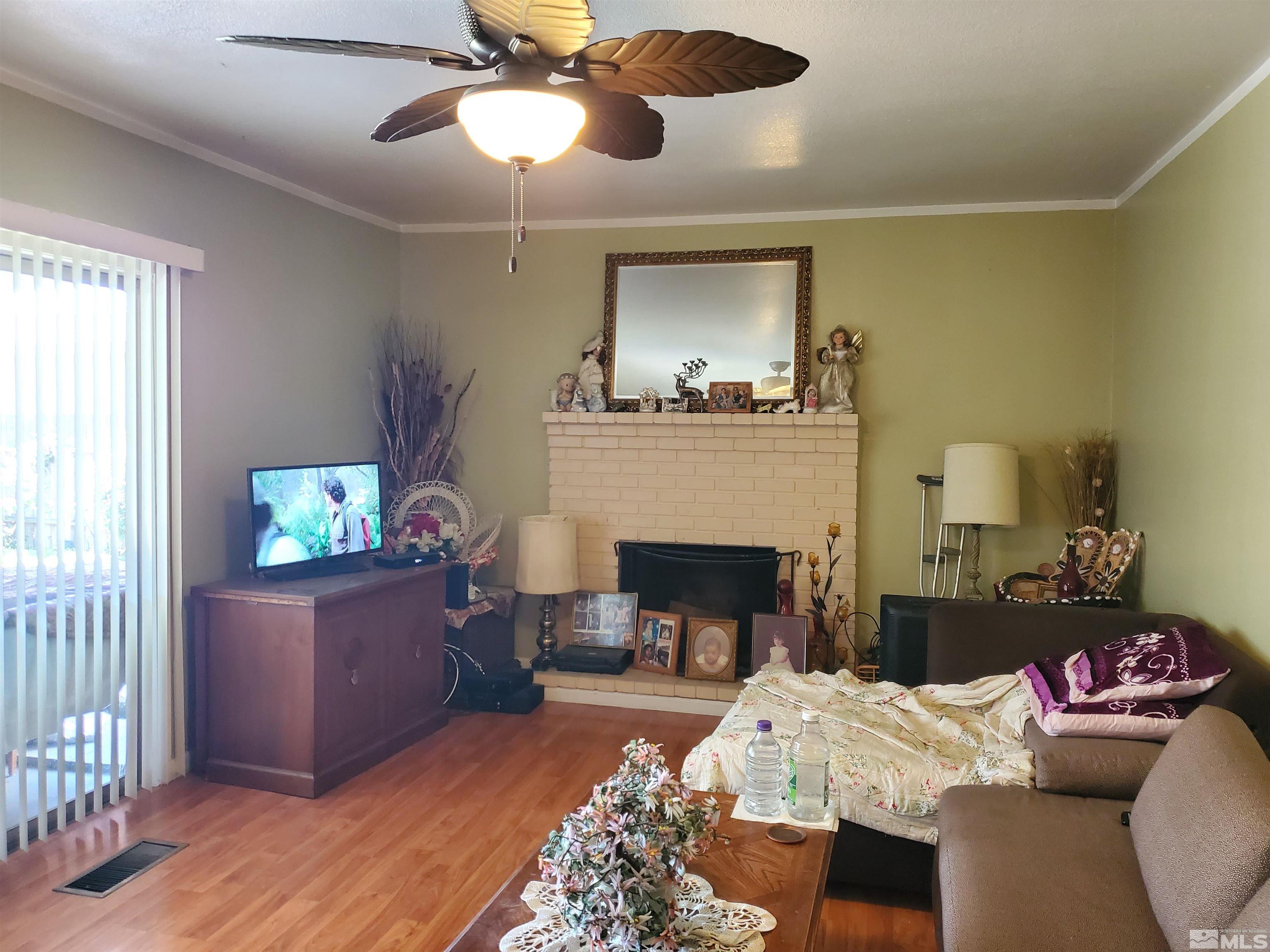 2166 Edgemar Circle Reno, NV 89512 - Photo 3 of 15 Photo 3