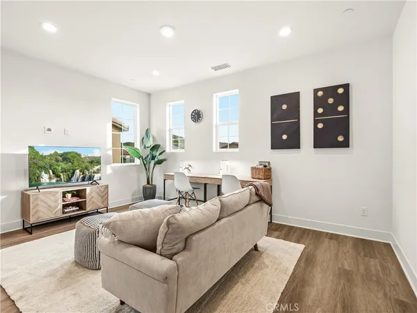 $1,190,000 | 19149 Lauren Lane, Saugus, CA 91350