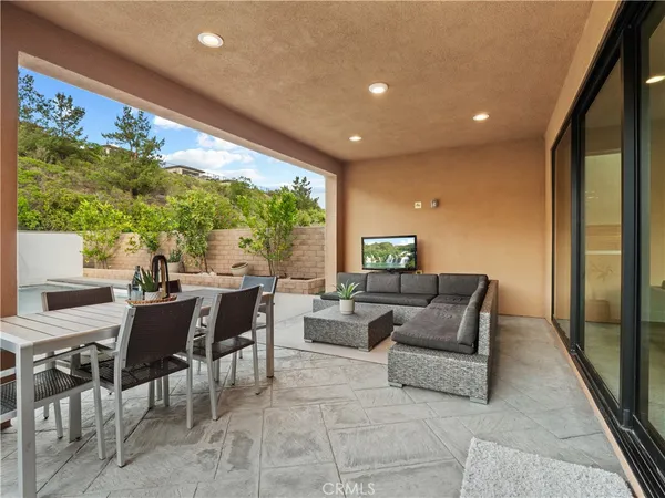 $1,190,000 | 19149 Lauren Lane, Saugus, CA 91350