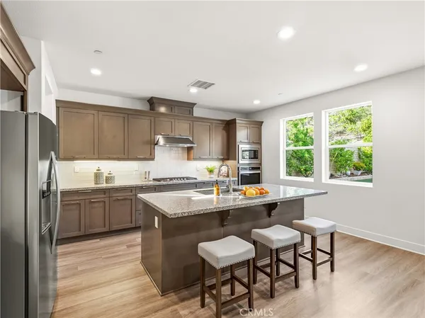 $1,190,000 | 19149 Lauren Lane, Saugus, CA 91350