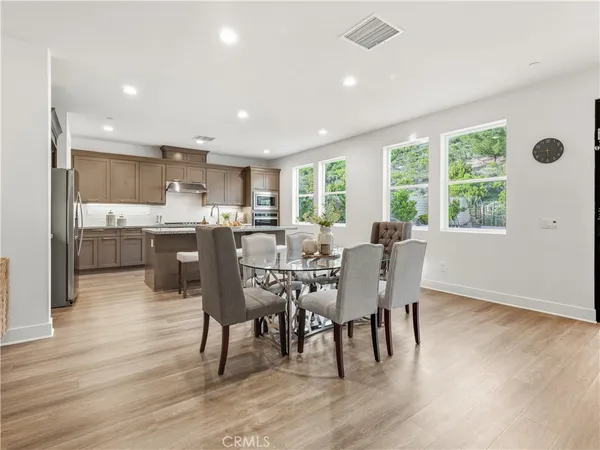$1,190,000 | 19149 Lauren Lane, Saugus, CA 91350