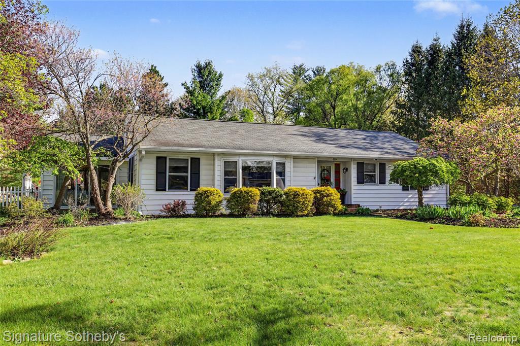 610 West Ellis Street Belding, MI 48809 - Photo 35 of 47