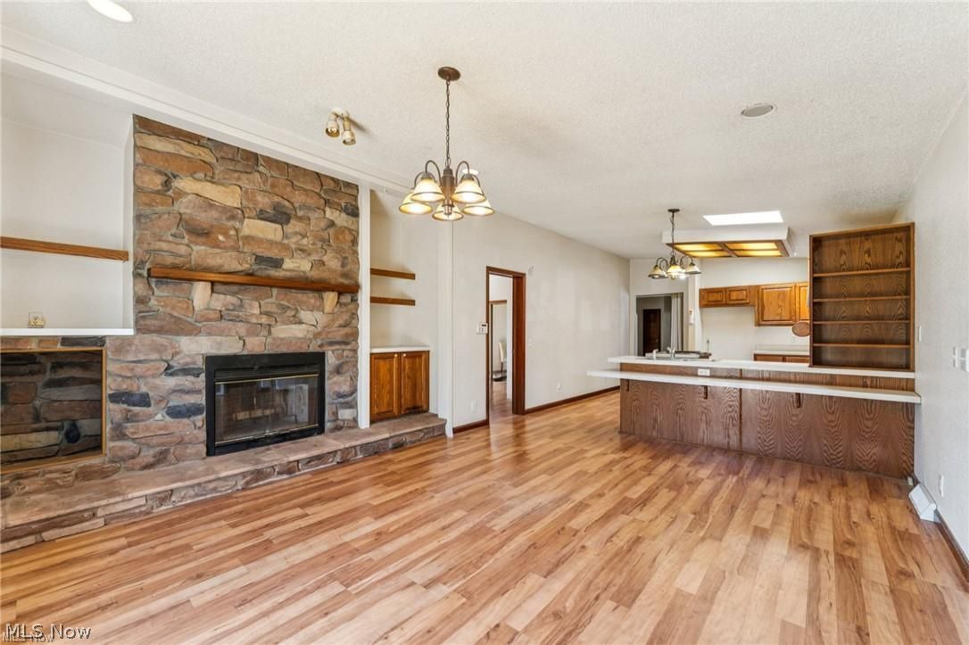 14525 Sperry Road Newbury, OH 44065 - Photo 7 of 36 Family Room
