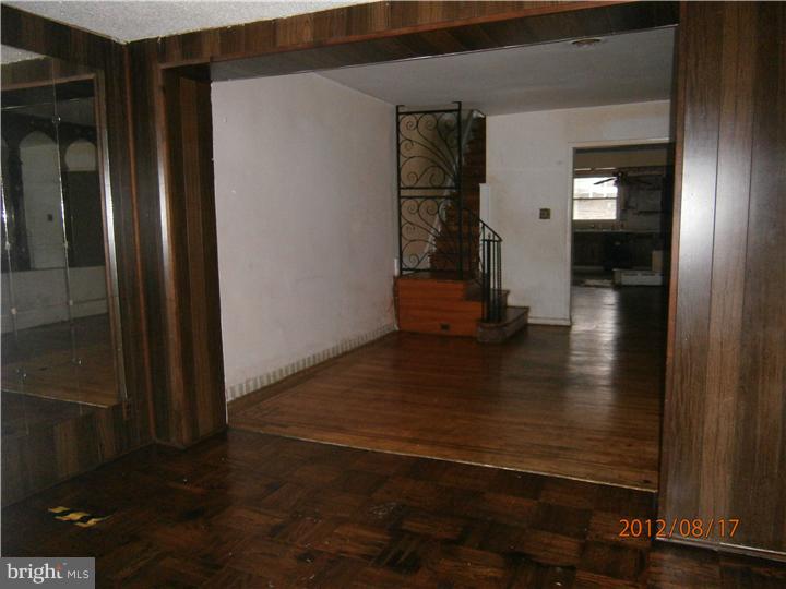 1229 Marlyn Road Philadelphia, PA 19151 - Photo 2 of 14 Gallery Image 2