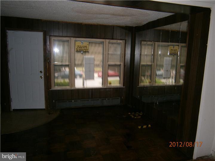 1229 Marlyn Road Philadelphia, PA 19151 - Photo 4 of 14 Gallery Image 4