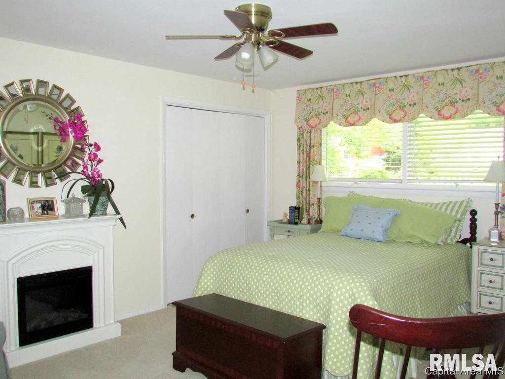 2305 South Bates Springfield, IL 62704 - Photo 11 of 19 Gallery Image 11