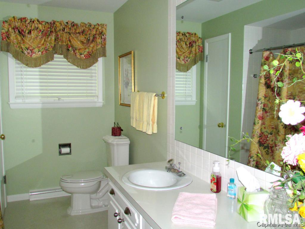 2305 South Bates Springfield, IL 62704 - Photo 12 of 19 Gallery Image 12