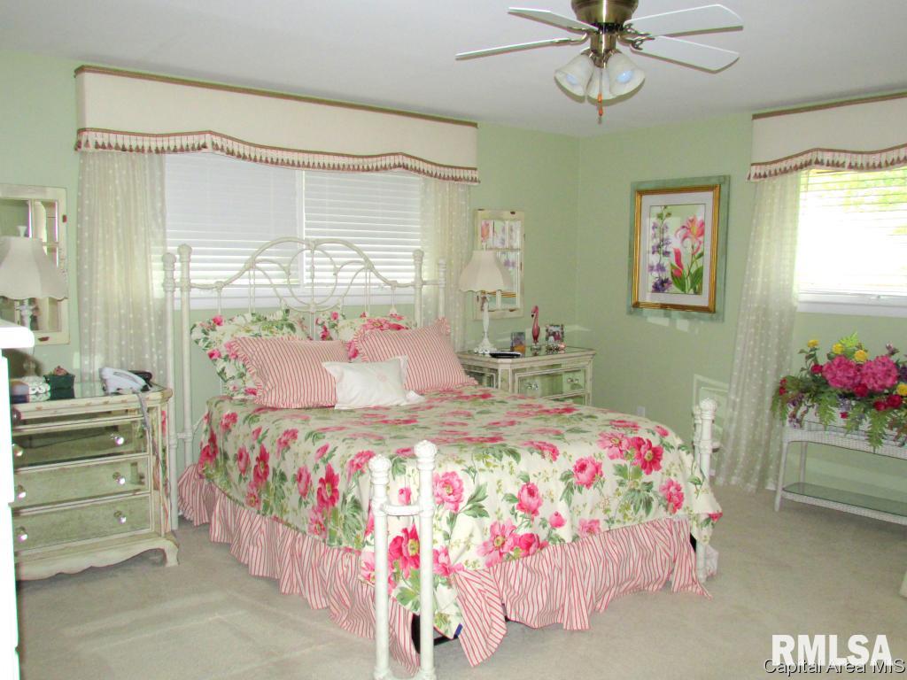 2305 South Bates Springfield, IL 62704 - Photo 13 of 19 Gallery Image 13
