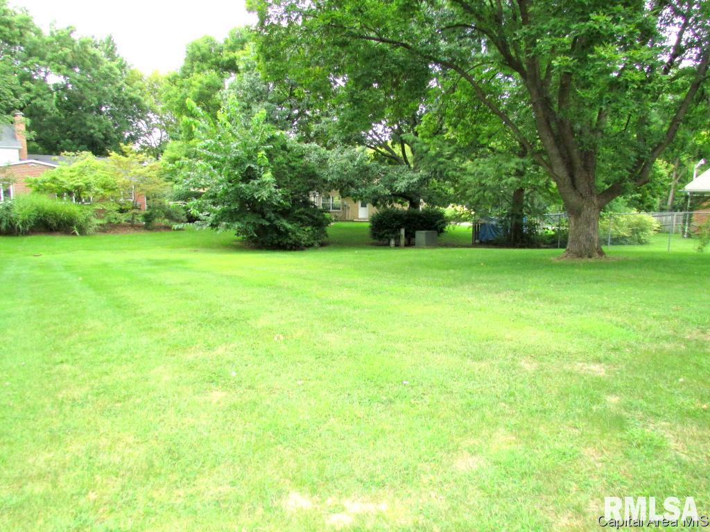 2305 South Bates Springfield, IL 62704 - Photo 18 of 19 Gallery Image 18