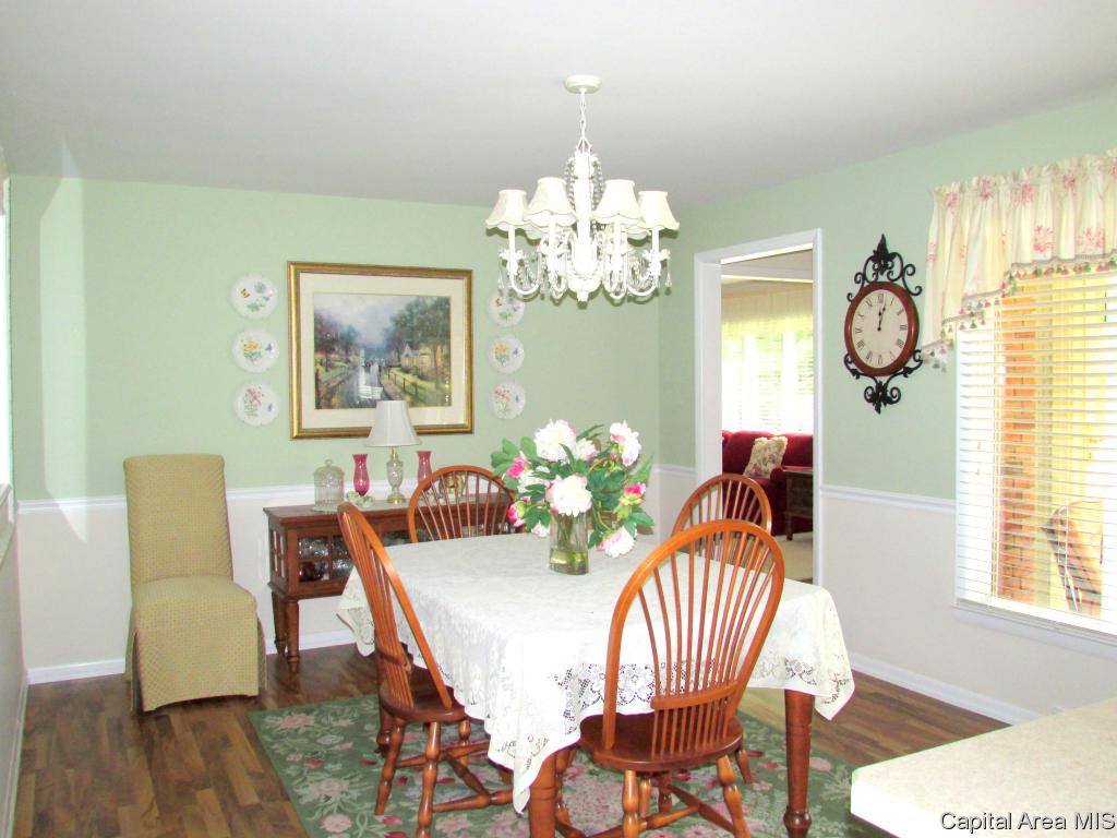 2305 South Bates Springfield, IL 62704 - Photo 5 of 19 Gallery Image 5