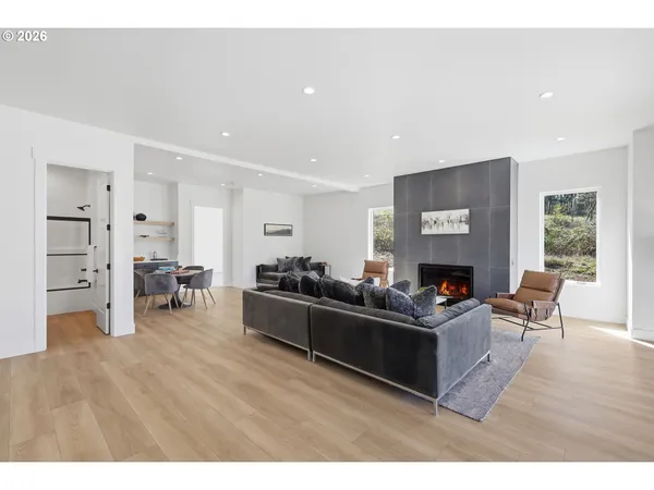 $1,299,000 | 3490 Southview Drive, Eugene, OR 97405