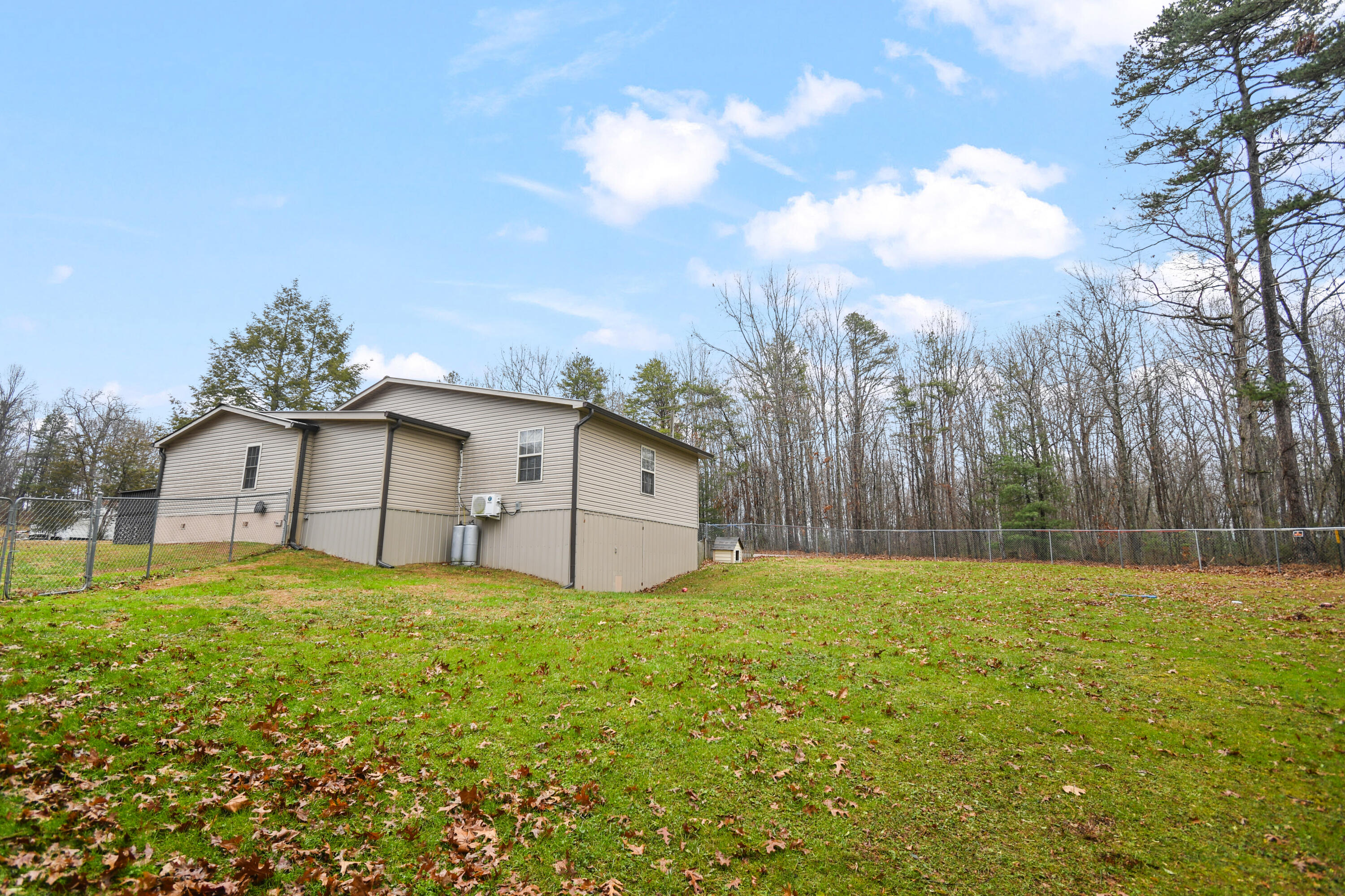334 Vina Brown Road Stearns, KY 42647 - Photo 7 of 33 09-DSC_9480