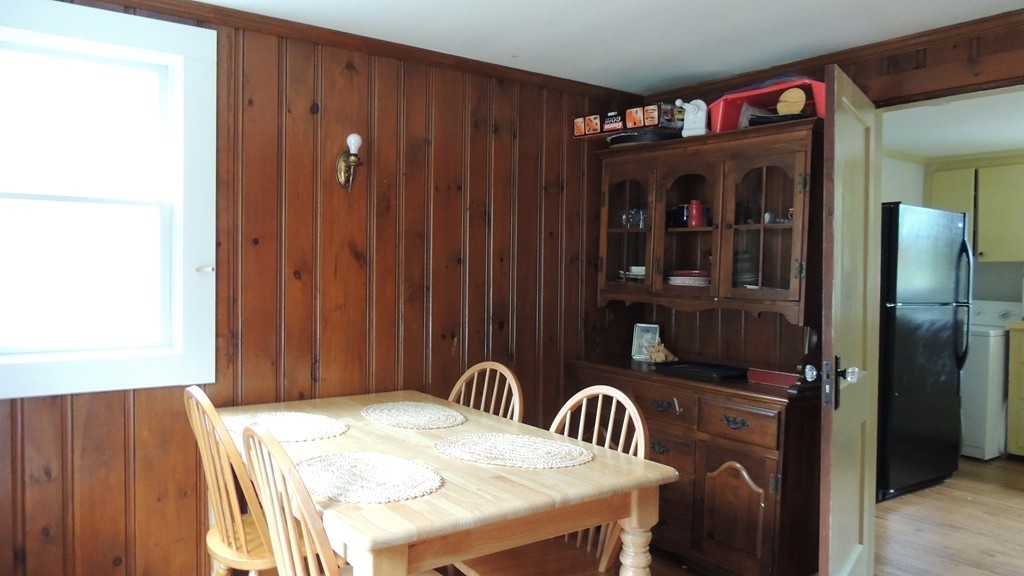 21 Queen Anne Road Harwich, MA 02645 - Photo 5 of 12 Gallery Image 5