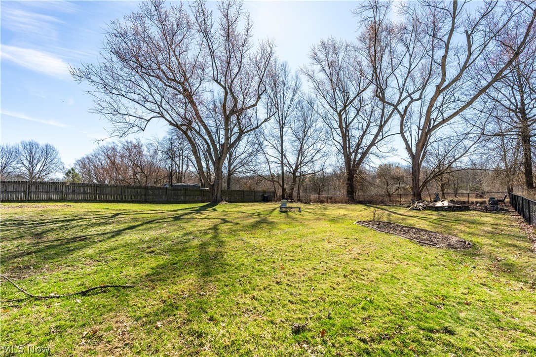 1670 Berna Road Green, OH 44312 - Photo 5 of 33
