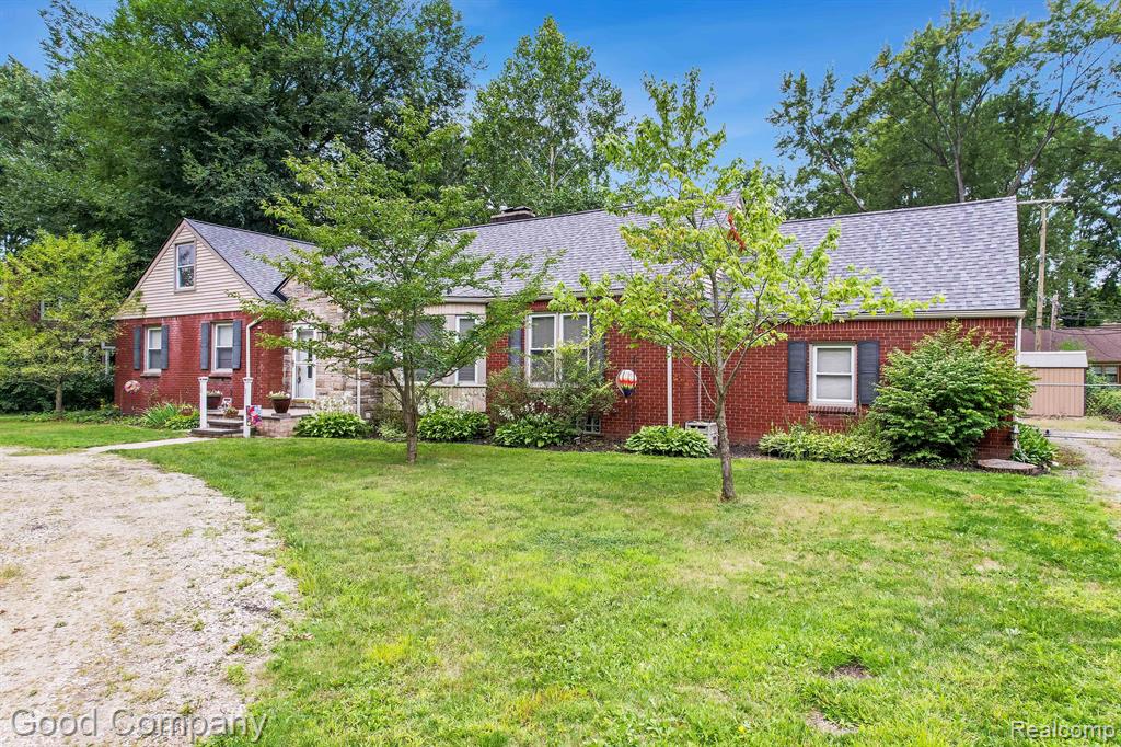 27577 Rackham Drive Lathrup Village, MI 48076 - Photo 38 of 40