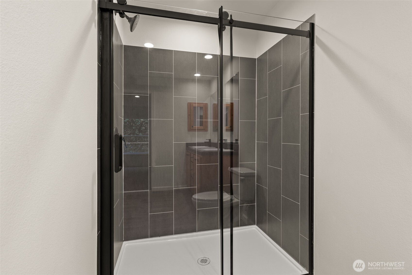 175 Boyd Road Randle, WA 98377 - Photo 16 of 26 a bathroom with a shower and a tub