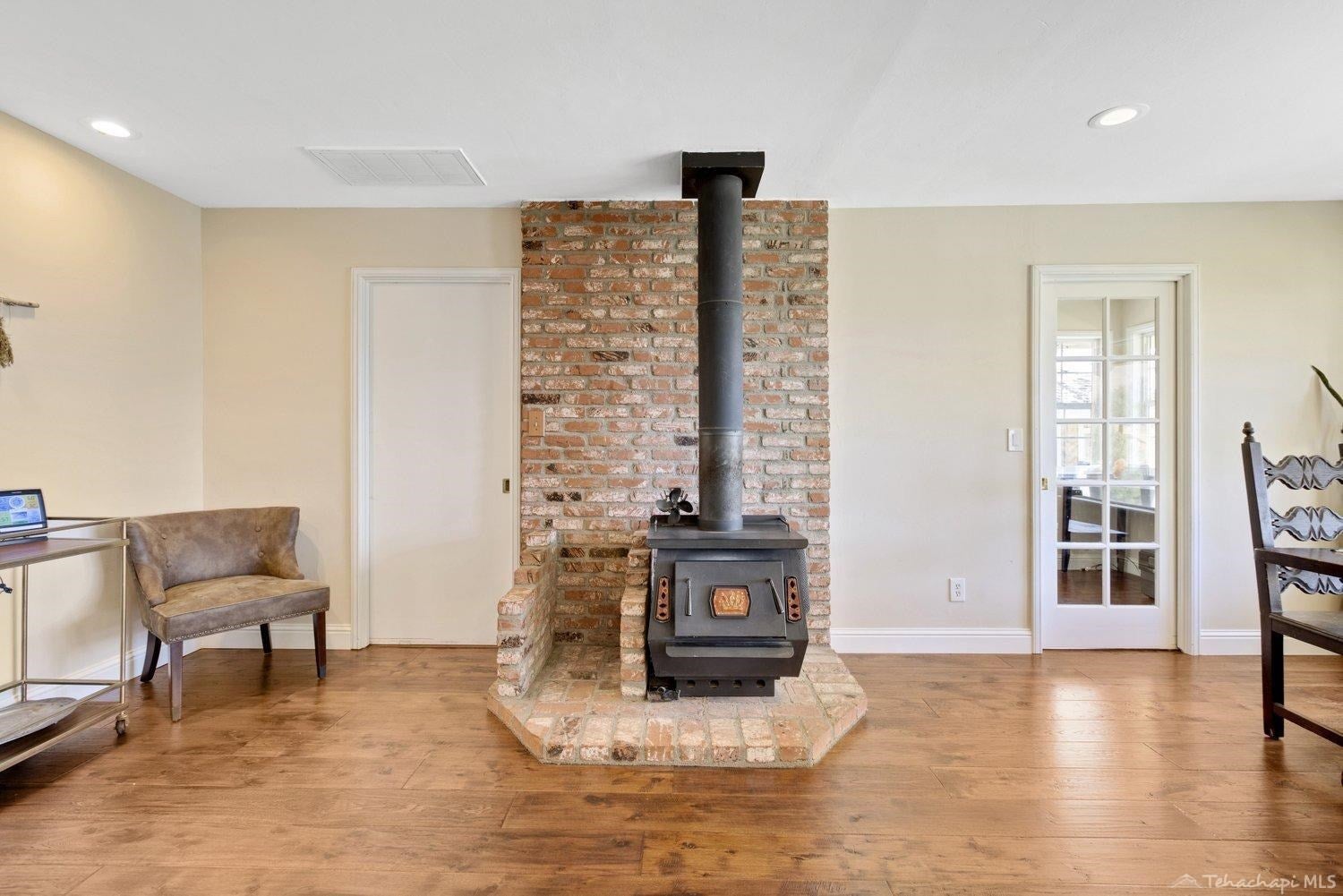 21218 Pine Ridge Drive Tehachapi, CA 93561 - Photo 22 of 62 Gallery Image 22