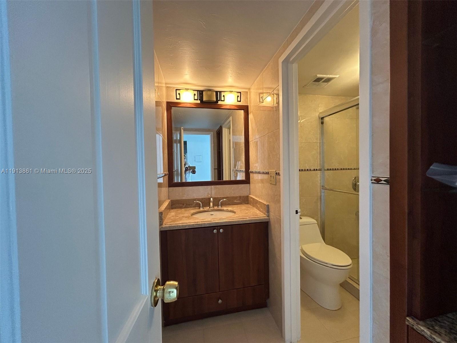 2899 Collins Avenue, Unit 1121 Miami Beach, FL 33140 - Photo 6 of 17