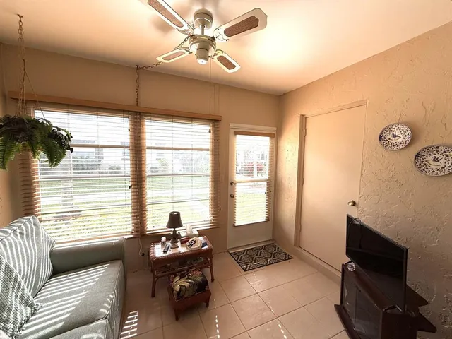 $139,000 | 375 Southwest 56th Avenue, Unit 116, Margate, FL 33068
