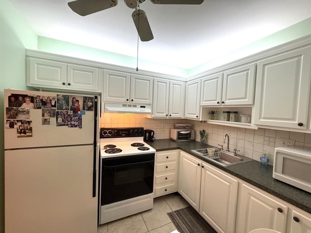 375 Southwest 56th Avenue, Unit 116 Margate, FL 33068 - Photo 5 of 18