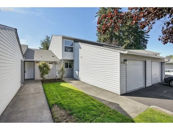 $289,900 | 5301 Plomondon Street, Unit E18, Vancouver, WA 98661