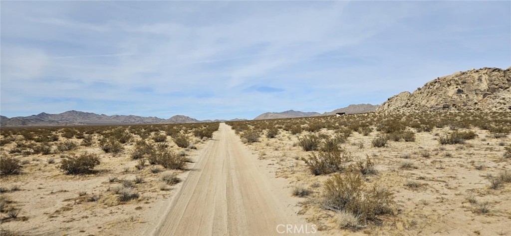 800 Jones Road Lucerne Valley, CA 92356 - Photo 5 of 5 a view of sky view
