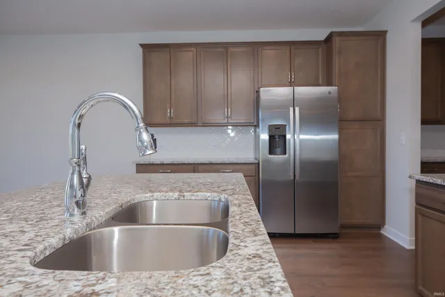 $384,800 | 4812 Chelmsford Drive, Newburgh, IN 47630