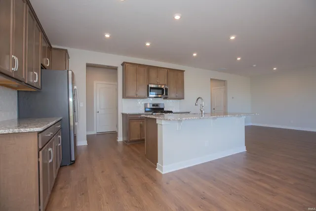 $384,800 | 4812 Chelmsford Drive, Newburgh, IN 47630