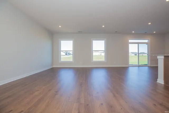 $384,800 | 4812 Chelmsford Drive, Newburgh, IN 47630