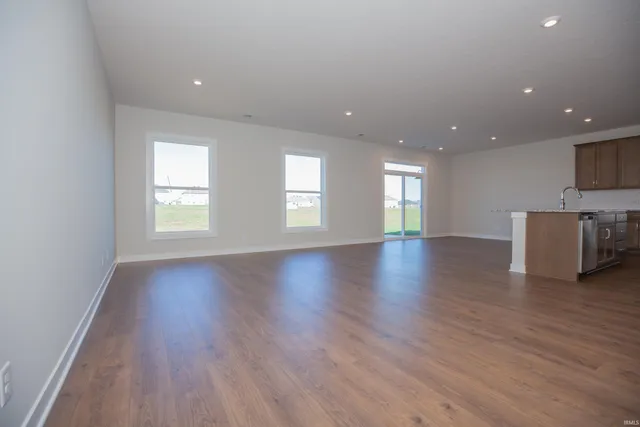 $384,800 | 4812 Chelmsford Drive, Newburgh, IN 47630