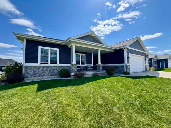 $612,500 | 2020 Goldfinch Lane, Sauk City, WI 53583